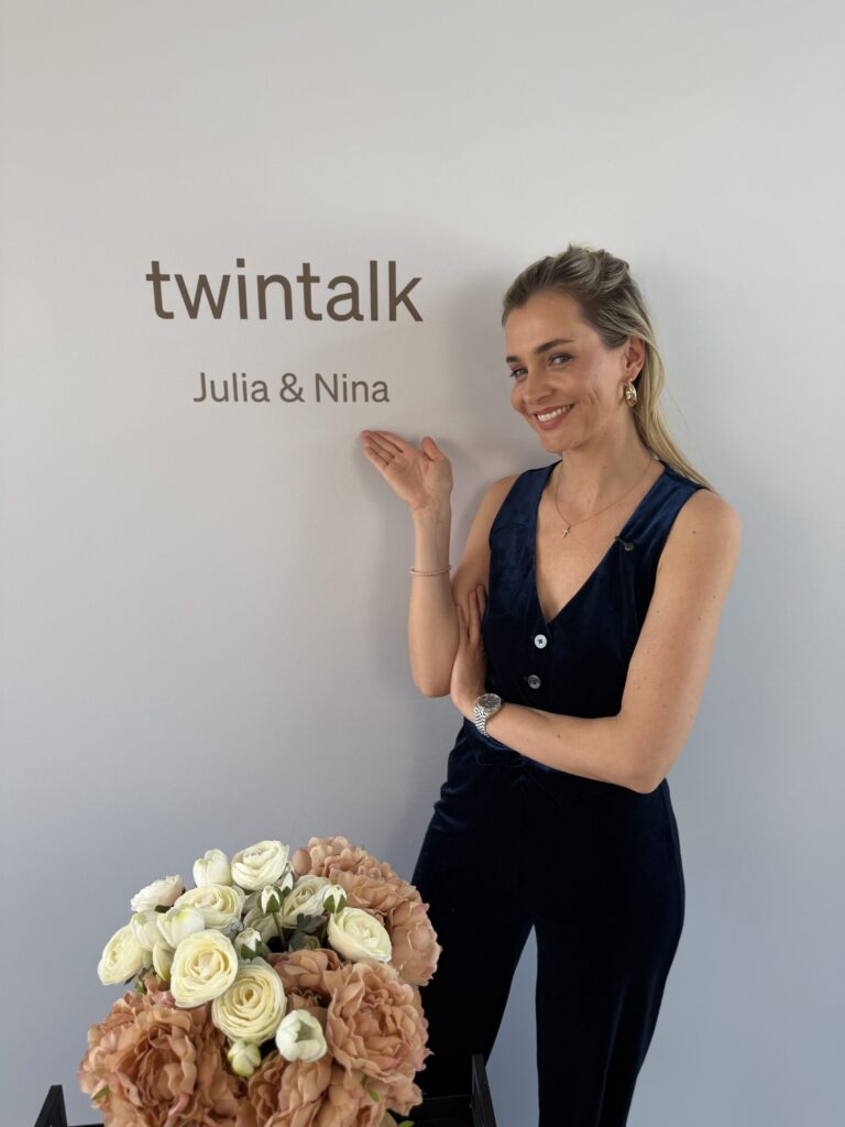 Nina Meise in ihrem twintalk podcast